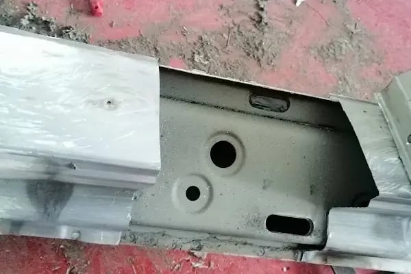 Süvariler Oto Servis Kaporta Mekanik Boyasız Onarım - Resim 15