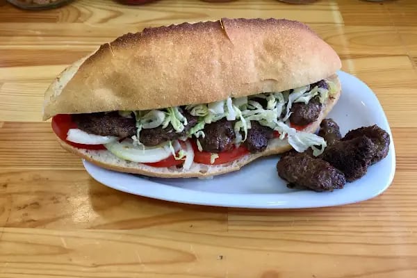 Kardeş Payı Kahvaltı Köfte Kokoreç - Resim 3