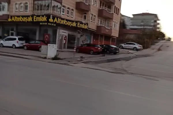 ALTINBAŞAK EMLAK ve OTO - Resim 3