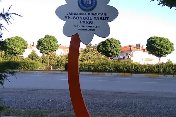 Şht. Canöz Kansu Parkı - Resim 4
