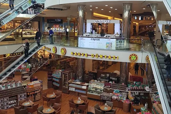 Zafer Plaza Alışveriş Merkezi - Resim 7