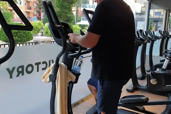 Tom's Gym Fitness Center - Resim 11