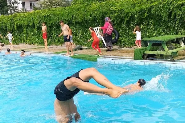 Büyükşehir Belediyesi Sofulu Yüzme Havuzu - Resim 7