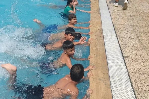 Büyükşehir Belediyesi Sofulu Yüzme Havuzu - Resim 14