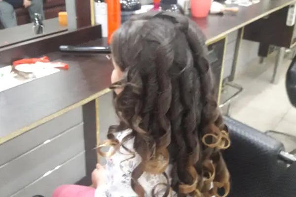 Salon Nostalji Saç Tasarım - Resim 3