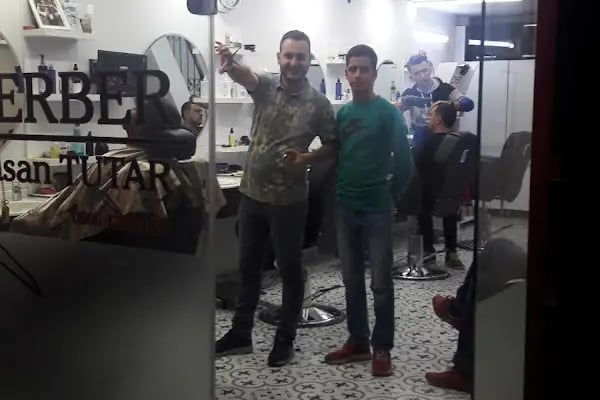 Hasan Tutar Erkek Kuaförü - Resim 3
