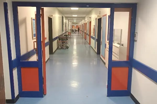 Dokuz Eylül Üniversitesi Hastanesi Acil Servisi - Resim 3