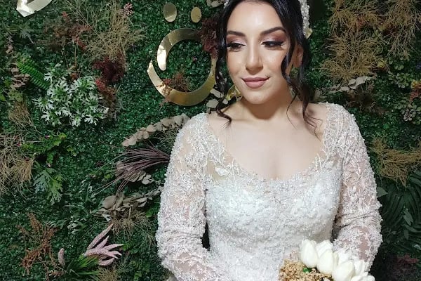 Elif Saç Tasarım & Güzellik Salonu Kuaför - Resim 17