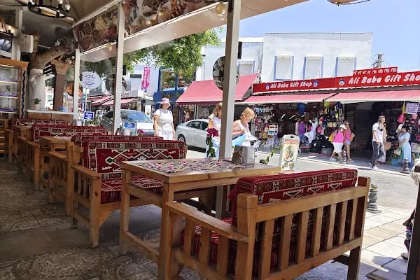 Beyaz Cafe Bodrum - Resim 6