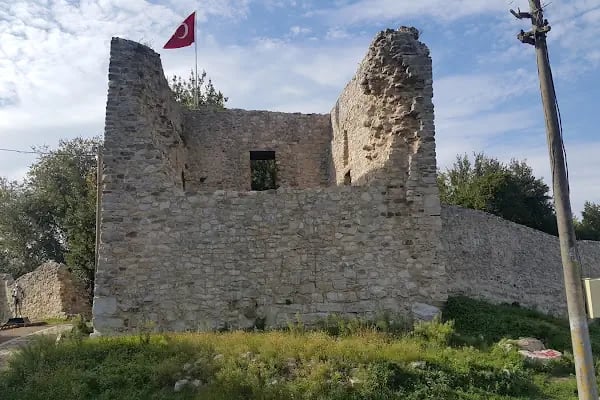 Ceneviz Kalesi Ve Sahil Plajı - Resim 6