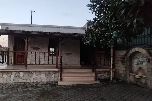 Sakar Baba Türbesi - Resim 8