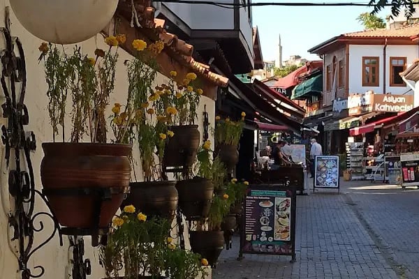 Sarıkadı Cami - Resim 11