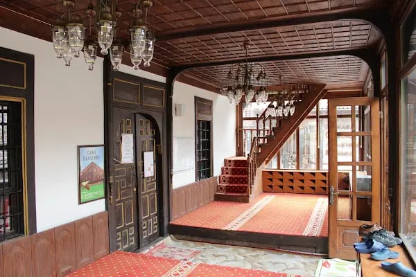 Sarıkadı Cami - Resim 16