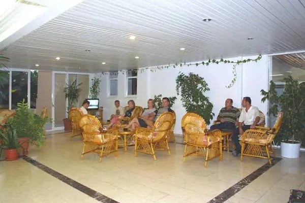 Hotel Muz - Resim 7