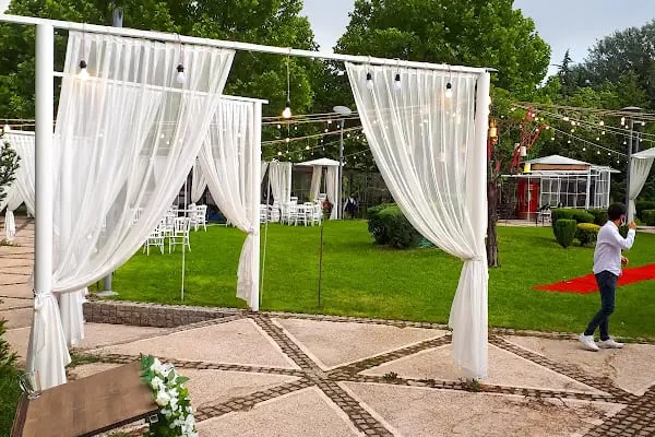 Beyaz Bahçe Altınpark Kır Düğün Salonu - Resim 3