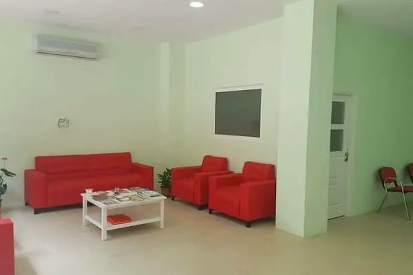Dr. Turhan Alçelik Sarı Nokta Kliniği - Resim 6