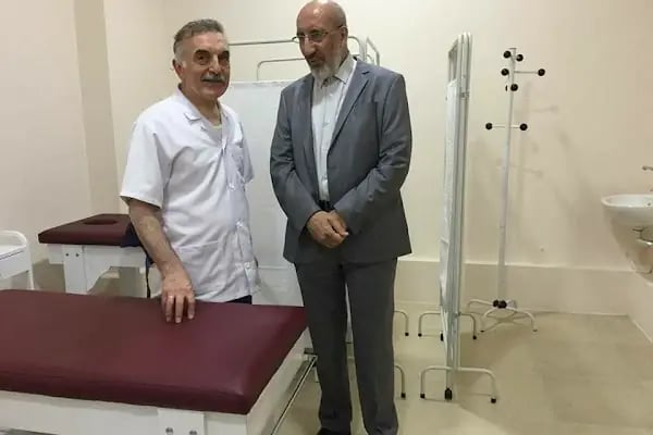Dr. Turhan Alçelik Sarı Nokta Kliniği - Resim 7