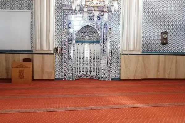 Hüsnü Ataberk Cami - Resim 14