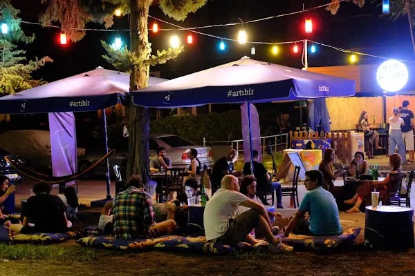 Red House Pub Adana - Resim 6