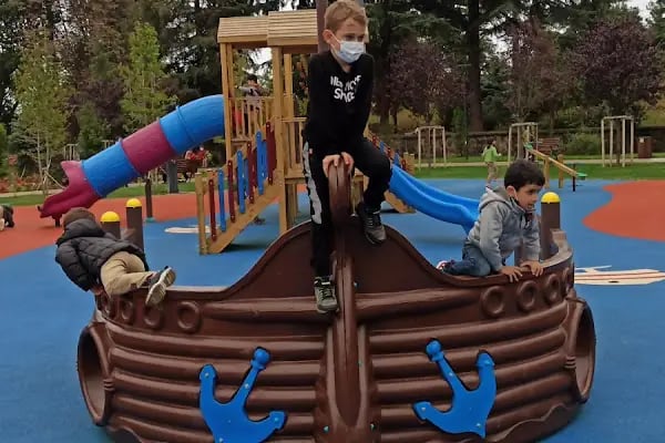İnönü Mahallesi Çocuk Parkı - Resim 3