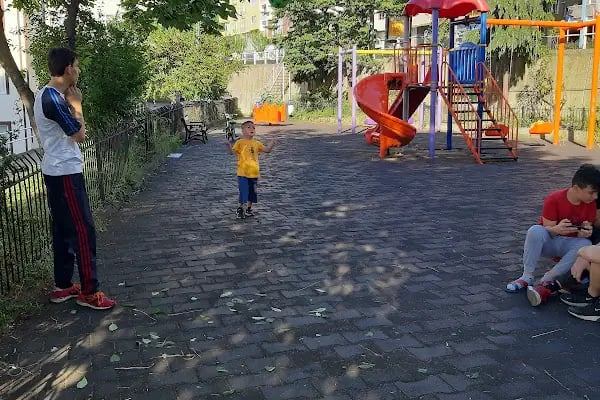 İnönü Mahallesi Çocuk Parkı - Resim 5