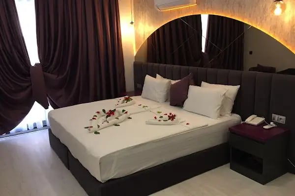 Karikatur Bi Hotel - Resim 17