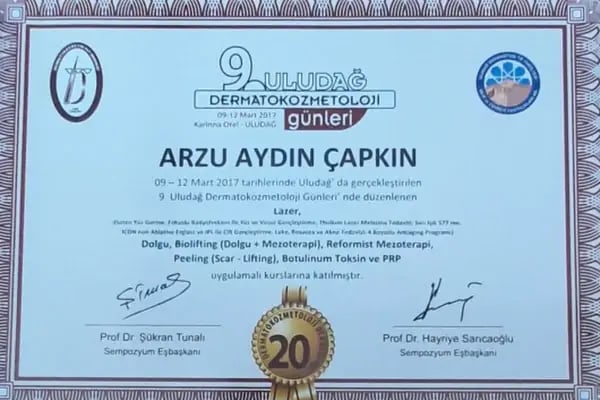 UZM. DR. ARZU AYDIN ÇAPKIN, TRABZON DERMATOLOJİ UZMANI I GÜZELLİK MERKEZİ - Resim 3
