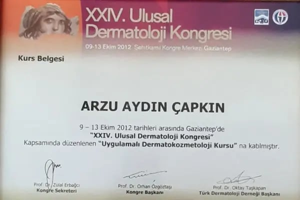 UZM. DR. ARZU AYDIN ÇAPKIN, TRABZON DERMATOLOJİ UZMANI I GÜZELLİK MERKEZİ - Resim 10
