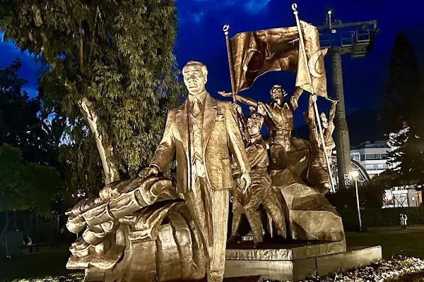 Alanya Belediyesi 100. Yıl Atatürk Parkı - Resim 7
