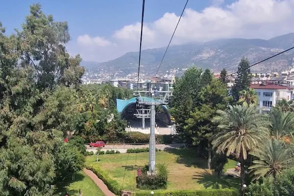 Alanya Belediyesi 100. Yıl Atatürk Parkı - Resim 9