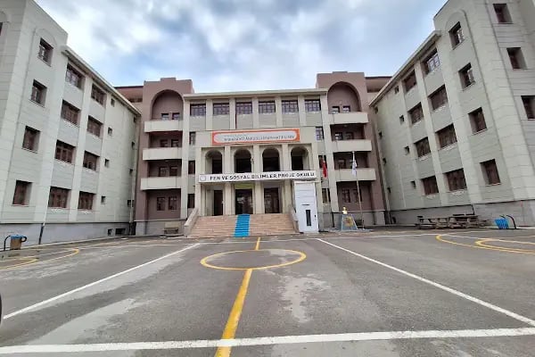 Ankara Kız Anadolu İmam Hatip Lisesi Fen ve Sosyal Bilimler Proje Okulu - Resim 2