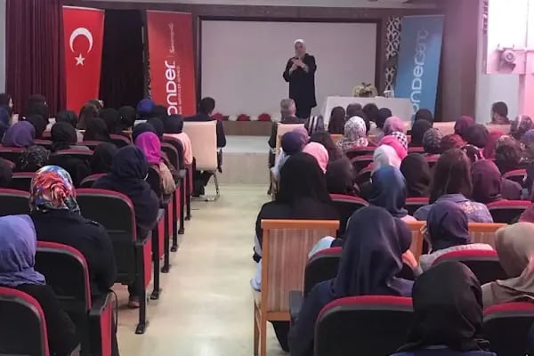 Ankara Kız Anadolu İmam Hatip Lisesi Fen ve Sosyal Bilimler Proje Okulu - Resim 5