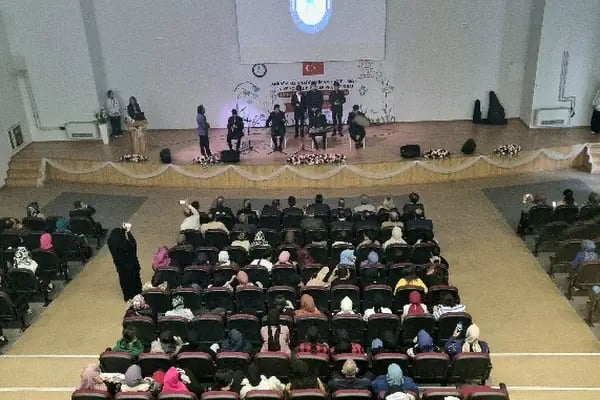 Ankara Kız Anadolu İmam Hatip Lisesi Fen ve Sosyal Bilimler Proje Okulu - Resim 4