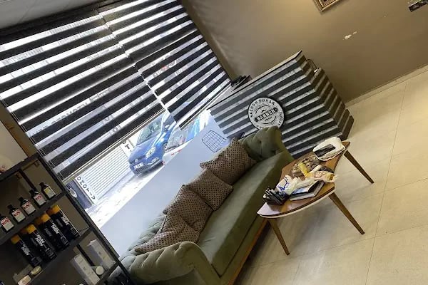 Saloon Burak Erkek Kuaförü - Resim 15