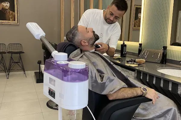 Saloon Burak Erkek Kuaförü - Resim 14