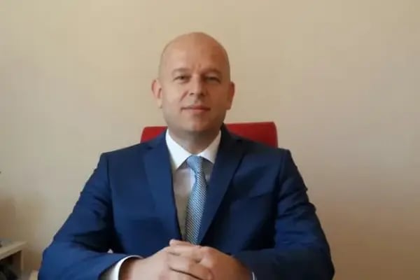 Prof. Dr. Uluç Yiş, Çocuk Nöroloji ve Çocuk Hastalıkları Uzmanı - Resim 7