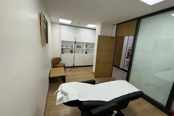 Op. Dr. Ömer Ekin | Plastik, Estetik Cerrahi Ankara | Burun Estetiği | Meme Estetiği | Karın Germe | Liposuction | Botoks - Resim 10