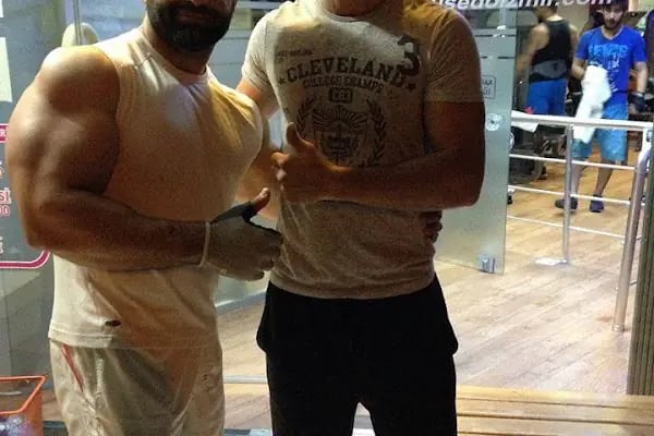 Genç Türk Sağlikli Yaşam ve Spor Merkezi - Resim 14