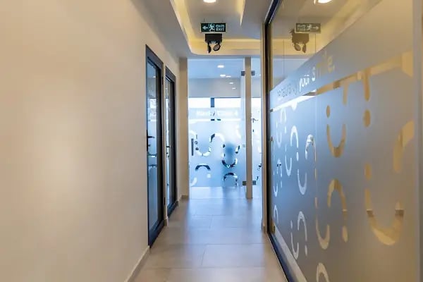 Focus Dental Clinic | Implant &amp; Smile Design Center | İmplant &amp; Gülüş Tasarımı Merkezi - Resim 6