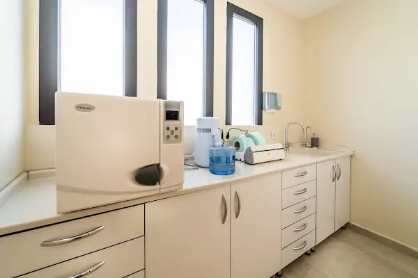 Focus Dental Clinic | Implant &amp; Smile Design Center | İmplant &amp; Gülüş Tasarımı Merkezi - Resim 8