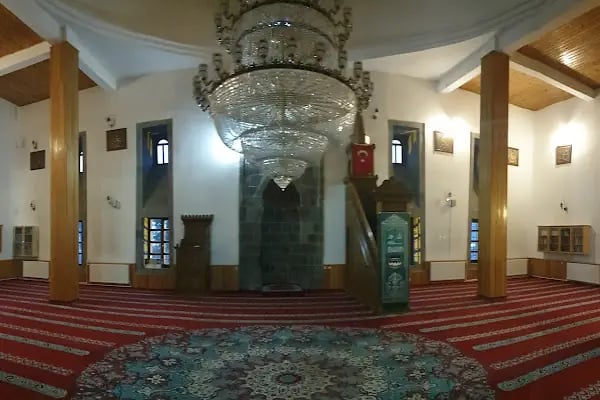 Merkez Kümbet Cami - Resim 20