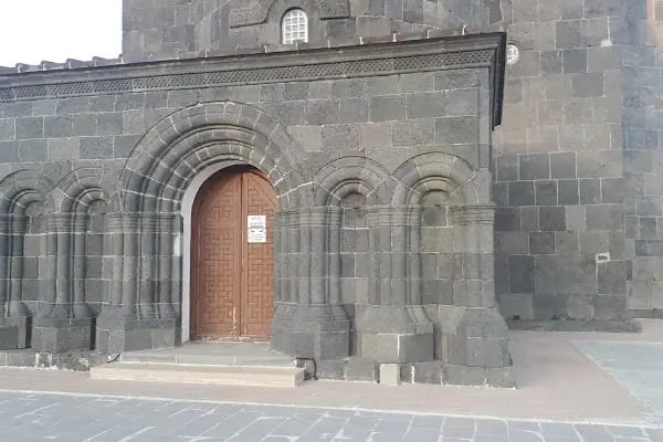 Merkez Kümbet Cami - Resim 6