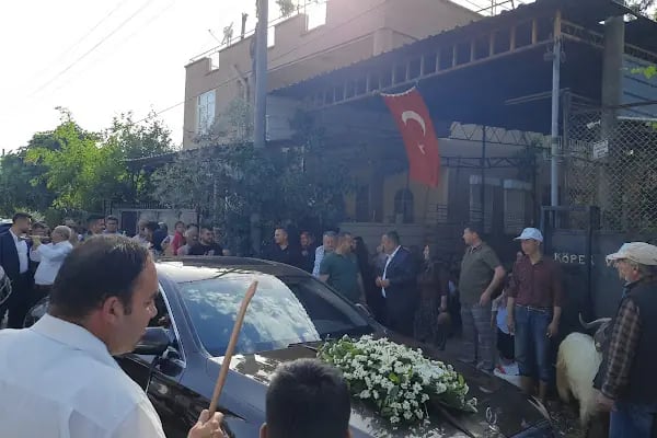 Güzelyurt Mahalle Parkı - Resim 15