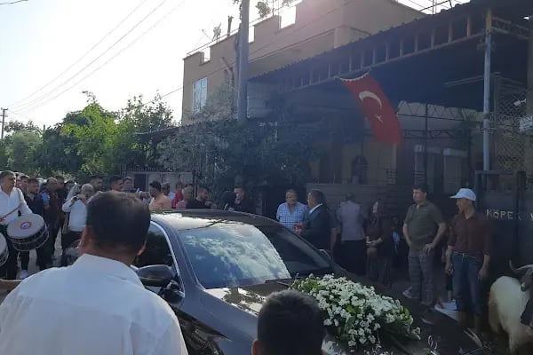 Güzelyurt Mahalle Parkı - Resim 14