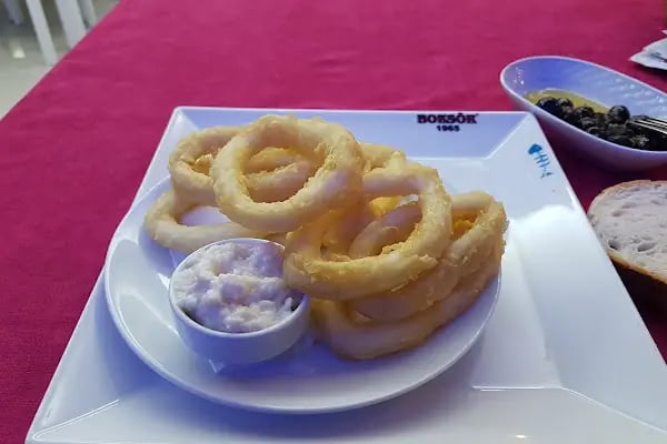 Alya Cafe & Bistro - Resim 13