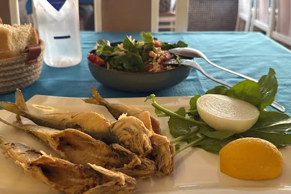 Alya Cafe & Bistro - Resim 3