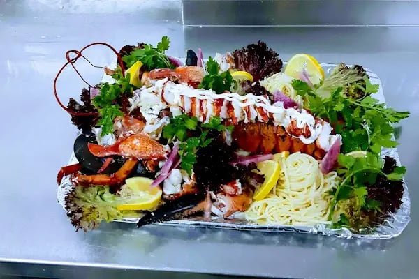 Alya Cafe & Bistro - Resim 20
