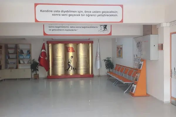 Aliağa Adalet Mesleki Eğitim Merkezi - Resim 3