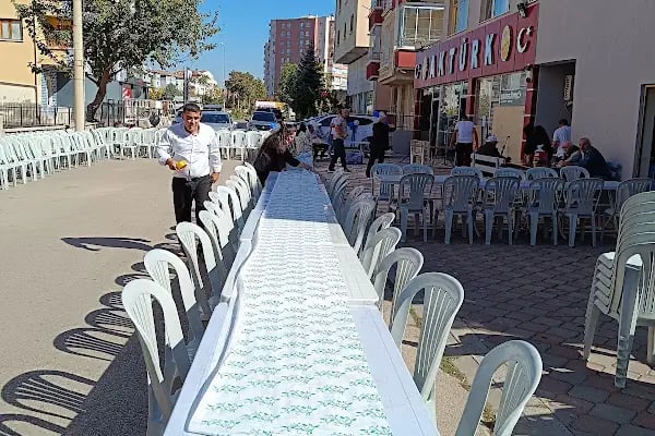 Fatih Erdem Masa Sandalye Kiralama - Resim 8