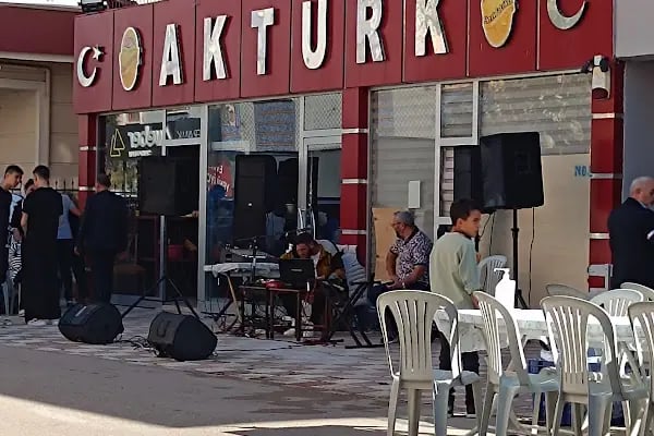 Fatih Erdem Masa Sandalye Kiralama - Resim 18